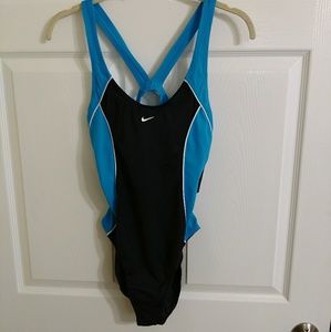 🎀NWT Nike 1pc Swimsuit
